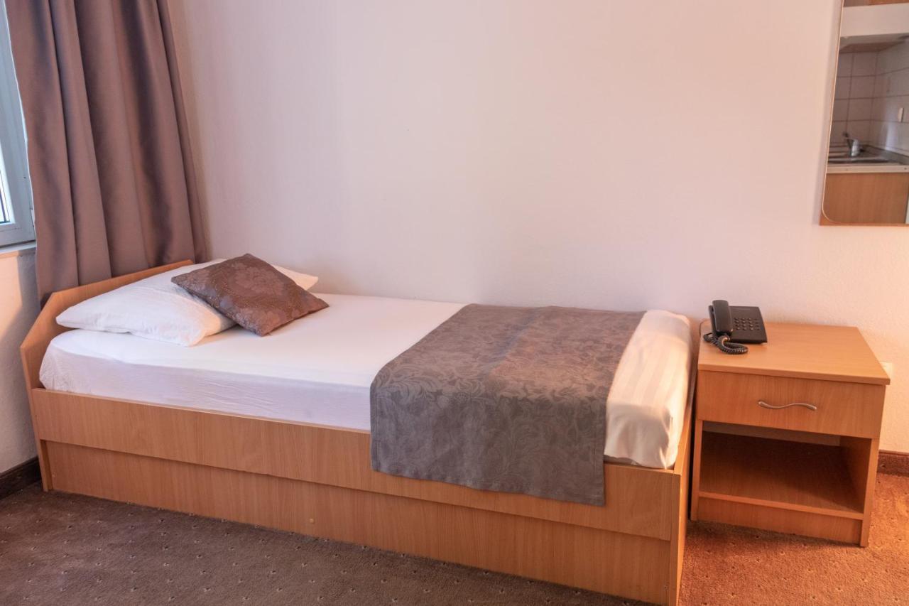 Hotel Amicus Мостар Экстерьер фото